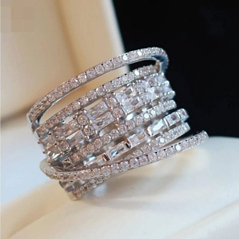 Classic diamond ring A434